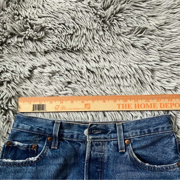 Levi’s 24/30– 501 Premium- Classic Blue Denim Jeans Button Fly - Picture 12 of 13